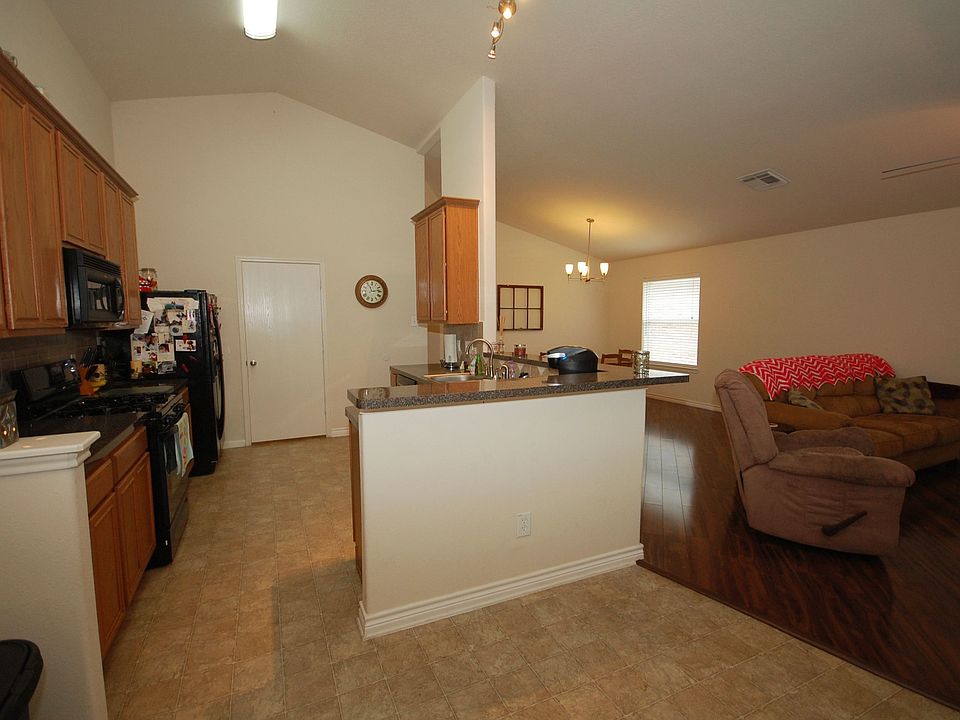 1st image of 4022 Bentwood Cir