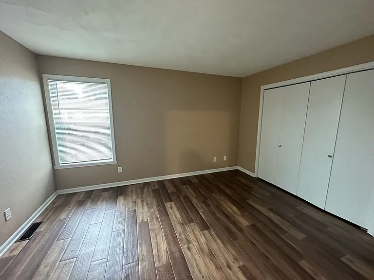386 Amphitheater Dr — Photo 24