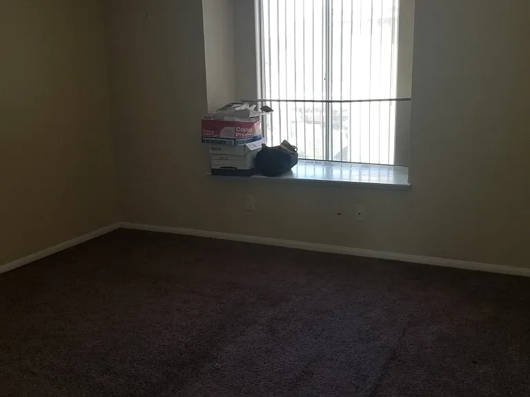 7300 Pirates Cove Rd — Photo 29