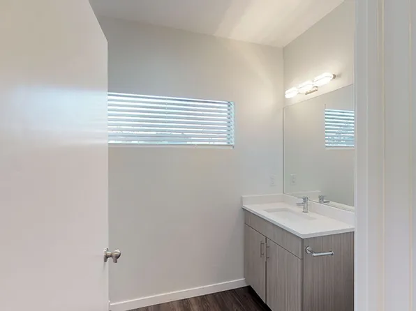 1298 Meade St, 1298 Meade St APT 101, Denver, CO 80204
