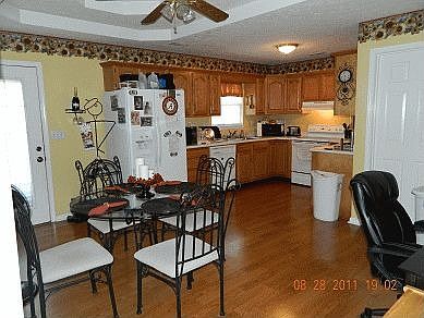 2nd image of 172 W Emerald Cir