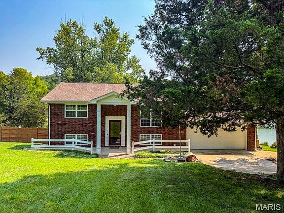 2nd image of 3660 W Lakeview Dr