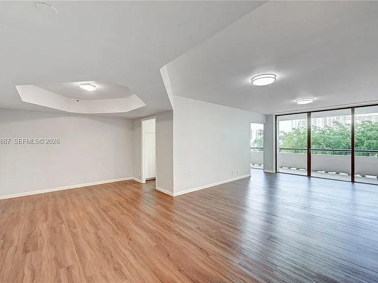 19667 Turnberry Way #3F — Photo 28