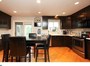42 Briarwood Dr, Holland, PA 18966