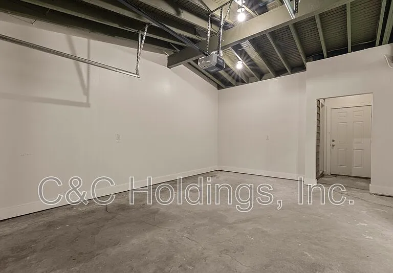 4541 E 32nd Pl — Photo 38