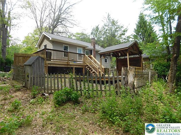2nd image of 41 Reeder St