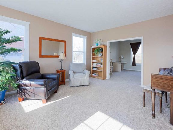 3rd image of 5349 Aspen Valley Dr