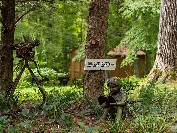 44th image of 85 Chestnut Hill Rd