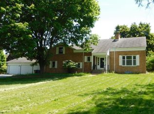 1003 S Locust Ln, Albion, MI 49224