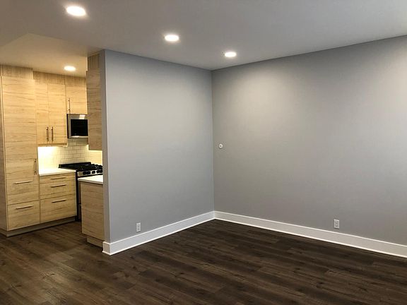5th image of 1011 Linden Ave APT 10