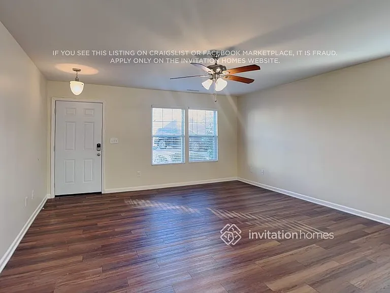 233 Aershire Ct — Photo 4