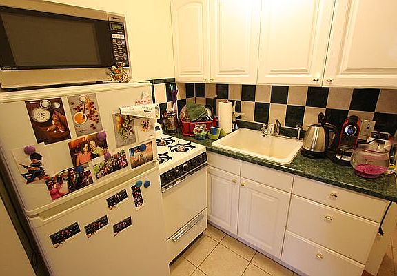 2nd image of 1728 2nd Ave APT 4A