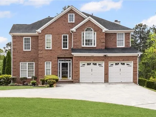 1268 Windsor Glen Dr, Douglasville, GA 30134
