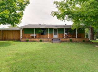 430 Mutton Hollow Hill Rd, Bethpage, TN 37022