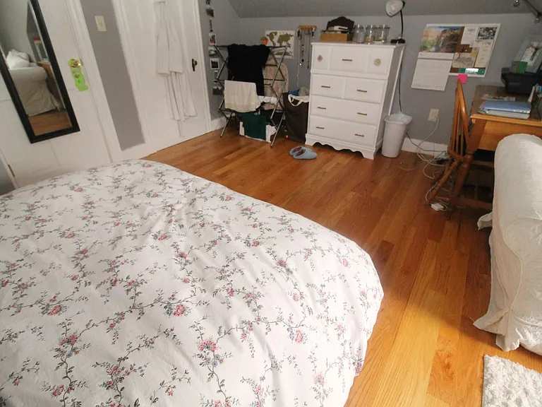 35 Raymond St — Photo 4
