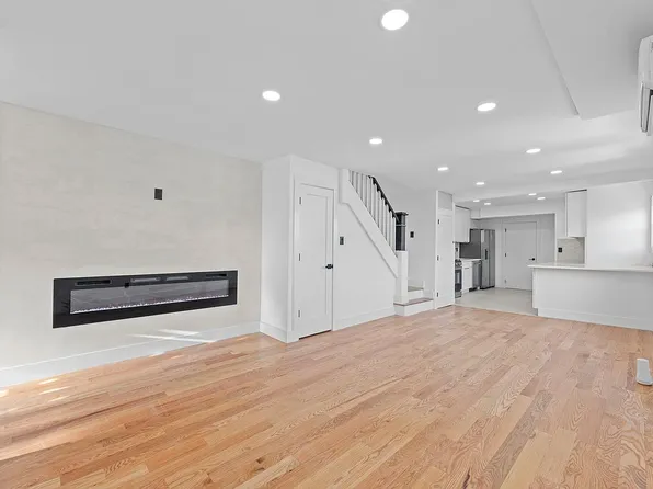 117-31 202nd St #1FAM, Saint Albans, NY 11412