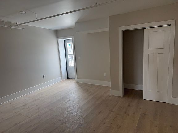 5th image of 138 Seneca St #203