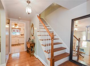 48 Fisk Dr, Newington, CT 06111