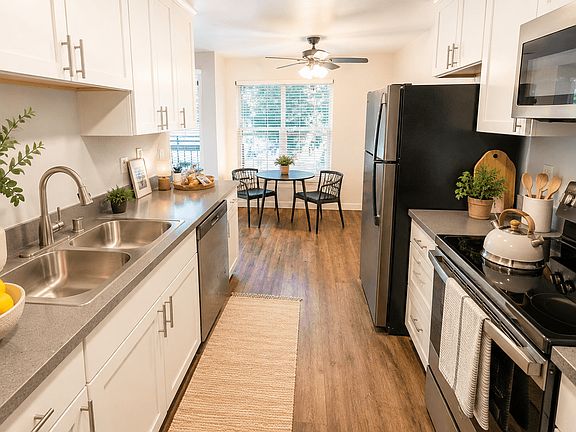 Some images have been virtually staged for illustrative purposes. Apartments are leased unfurnished.