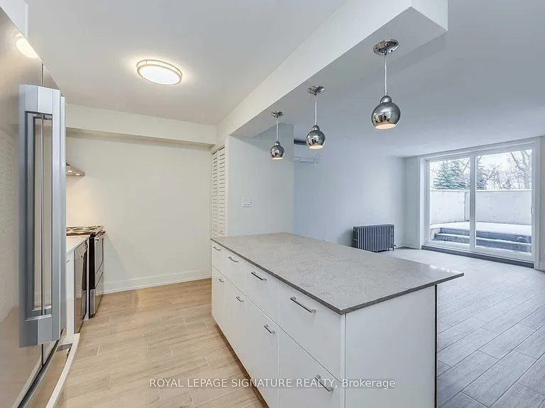 1089 Broadview Ave #2 — Photo 2