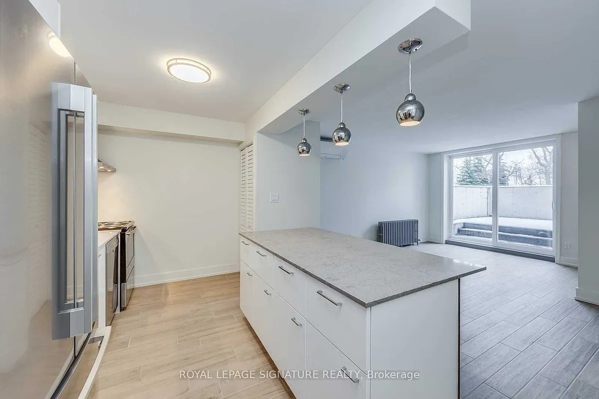 Building Photo - 1089 Broadview Ave #2