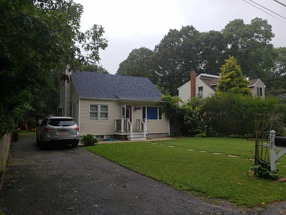 2nd image of 203 Grand Ave