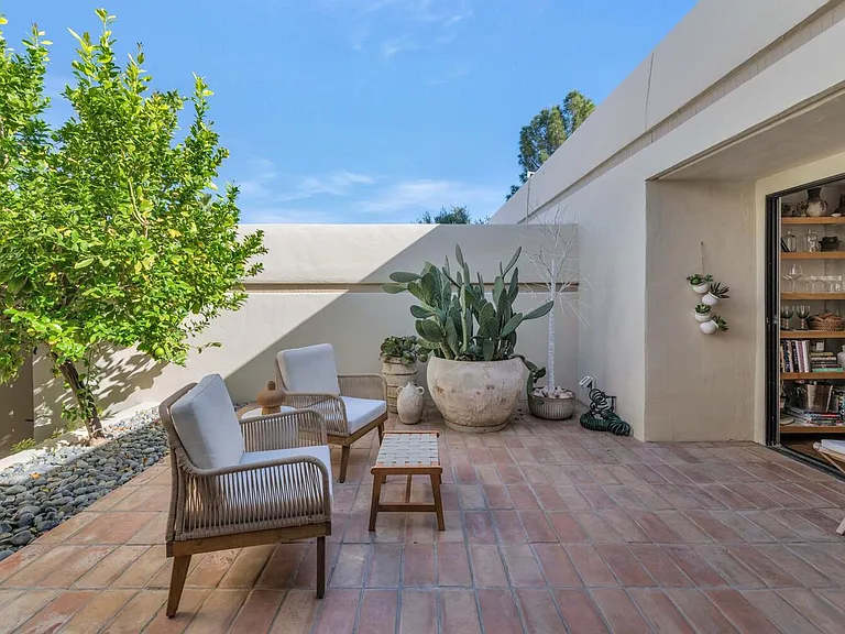 9447 E Calle De Valle Dr — Photo 6