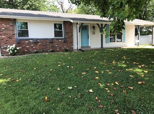 16 Fernwood Dr, Saint Peters, MO 63376