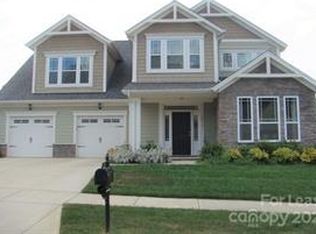 10517 Donahue Dr, Huntersville, NC 28078
