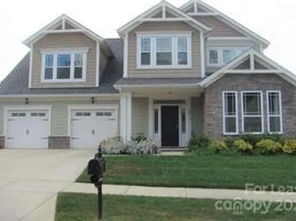 10517 Donahue Dr, Huntersville, NC 28078