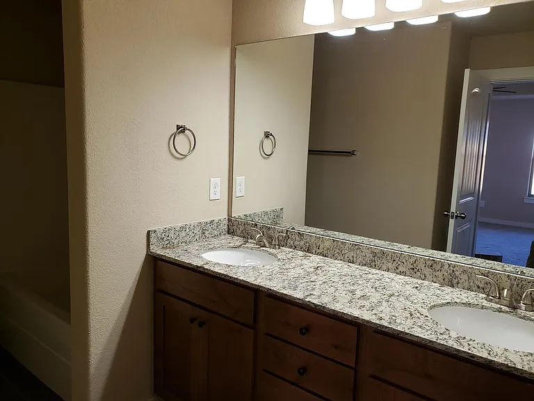 433 Red Robin St #433 — Photo 9