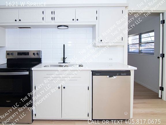 2nd image of 1621 W Spruce Ave