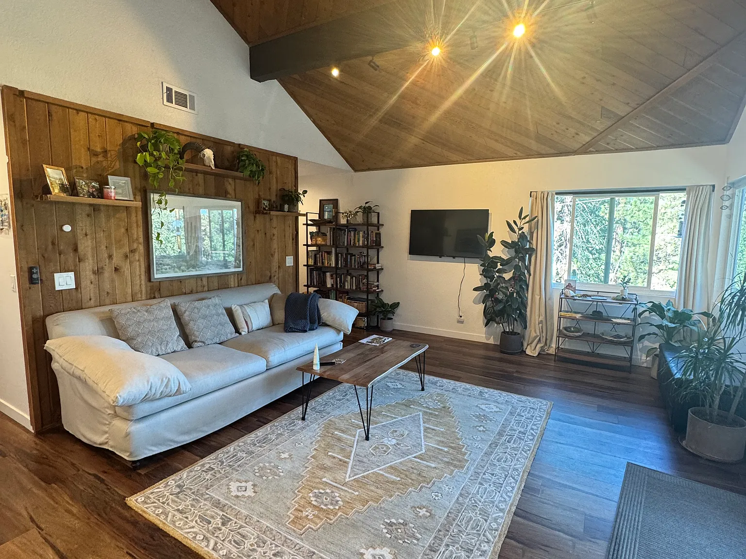 2645 Valkyrie Dr — Photo 3