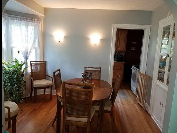 5th image of 3713 Washington Ave SE
