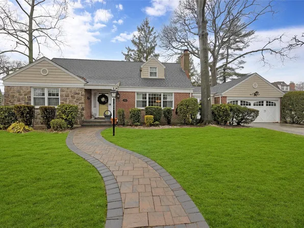 2628 Hendrickson Avenue, Oceanside, NY 11572