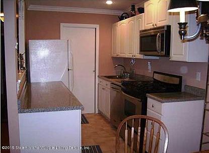 2nd image of 627 Correll Ave