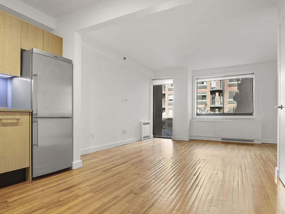 1st image of 101 W 15th St APT 201