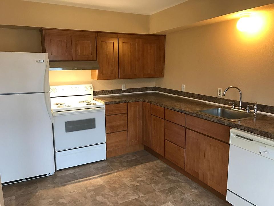 Kitchen with new cabinets and counter tops
