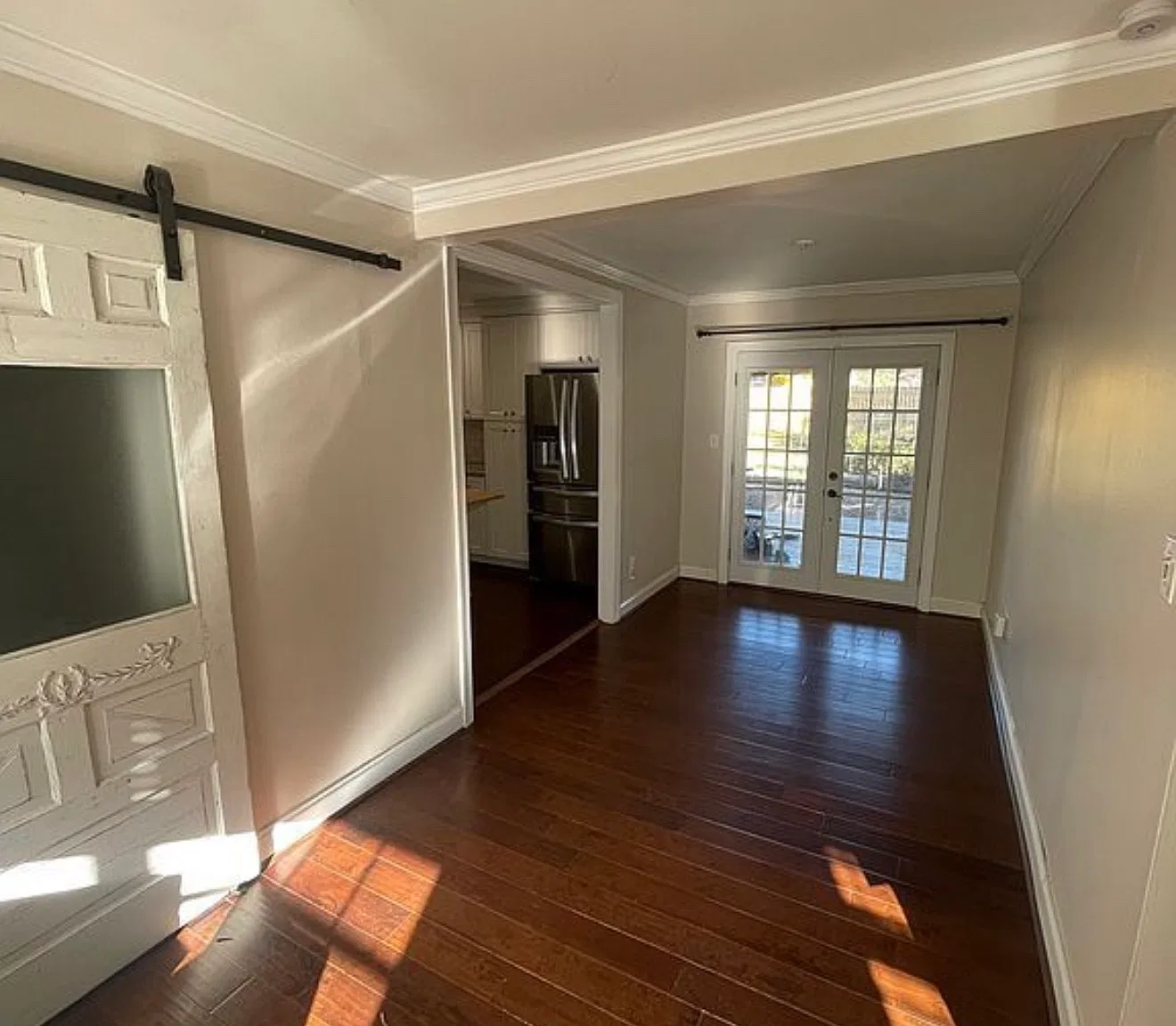 3 bed, 1180 sqft, $2,200 — Photo 3