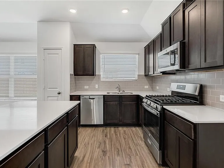 3204 Kenner Dr — Photo 11