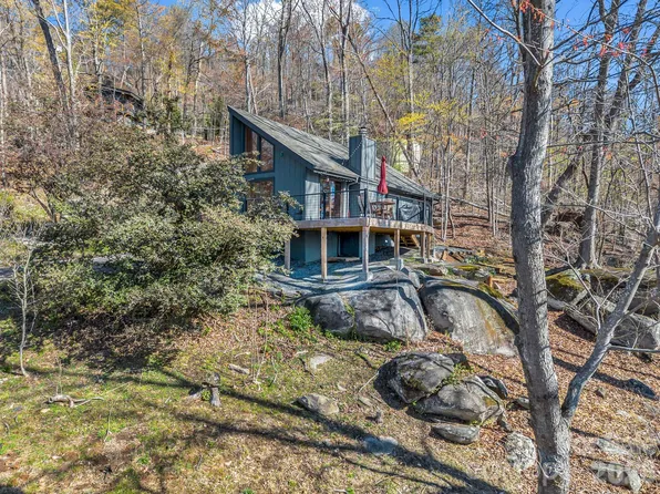 456 Youngs Mountain Dr, Lake Lure, NC 28746