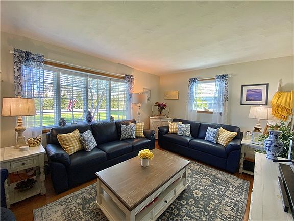 4th image of 29 Barnes Hill Rd
