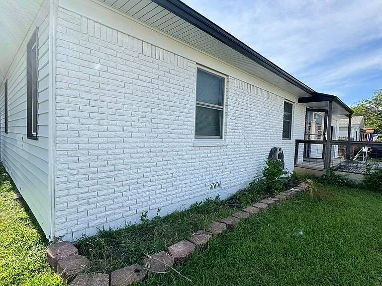 406 Ridge St — Photo 3