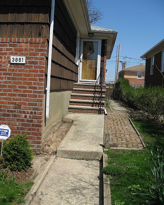 2nd image of 3861 Poplar Ave