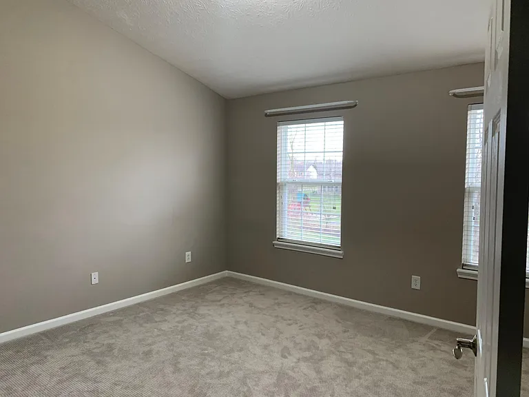 5565 Trammel Ct — Photo 23