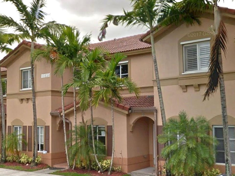 1st image of 10850 NW 82nd Ter Unit 4
