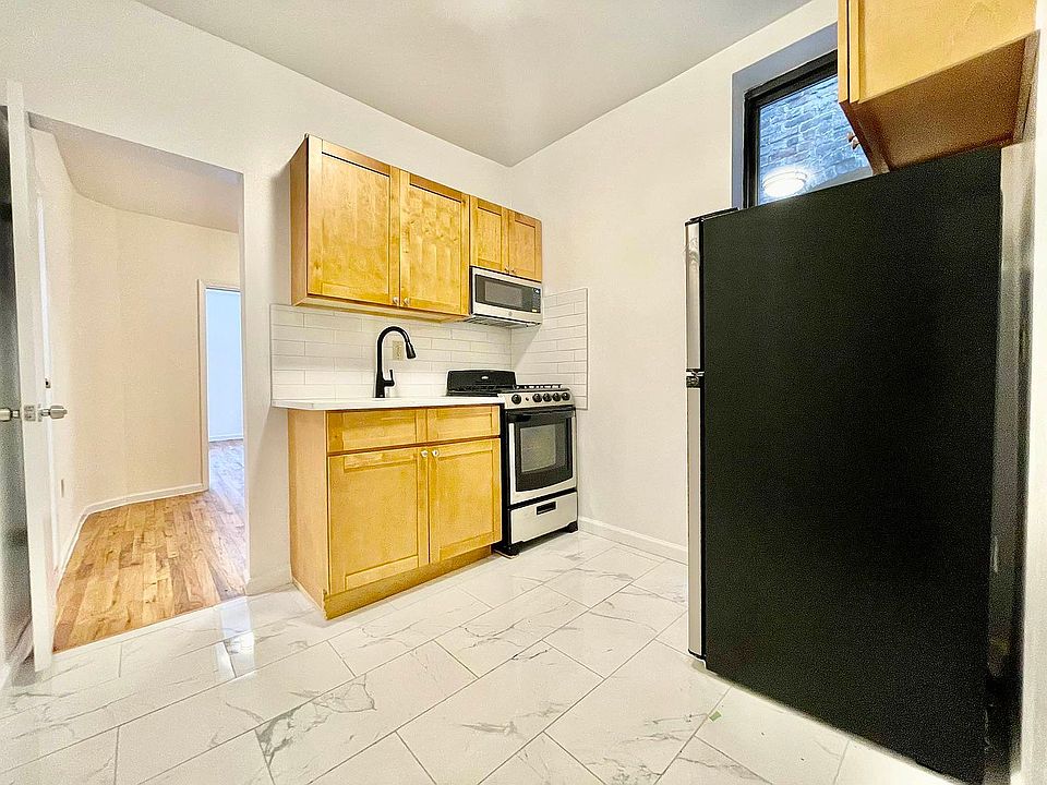 1st image of 640 E 14th St APT 14