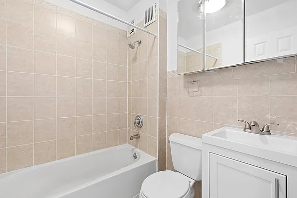 Rented by Corcoran | media 32