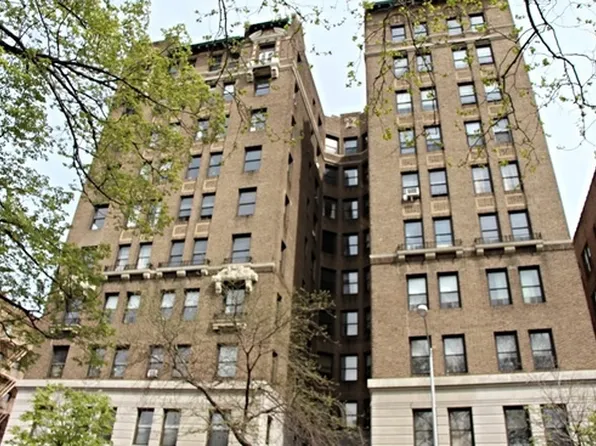 706 Riverside Drive