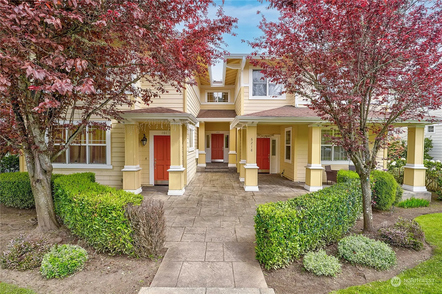 6218 188th Place NE #102 photo 1